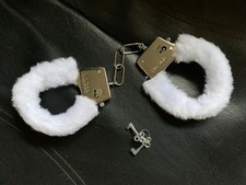 Plüschhandschellen inkl. 2